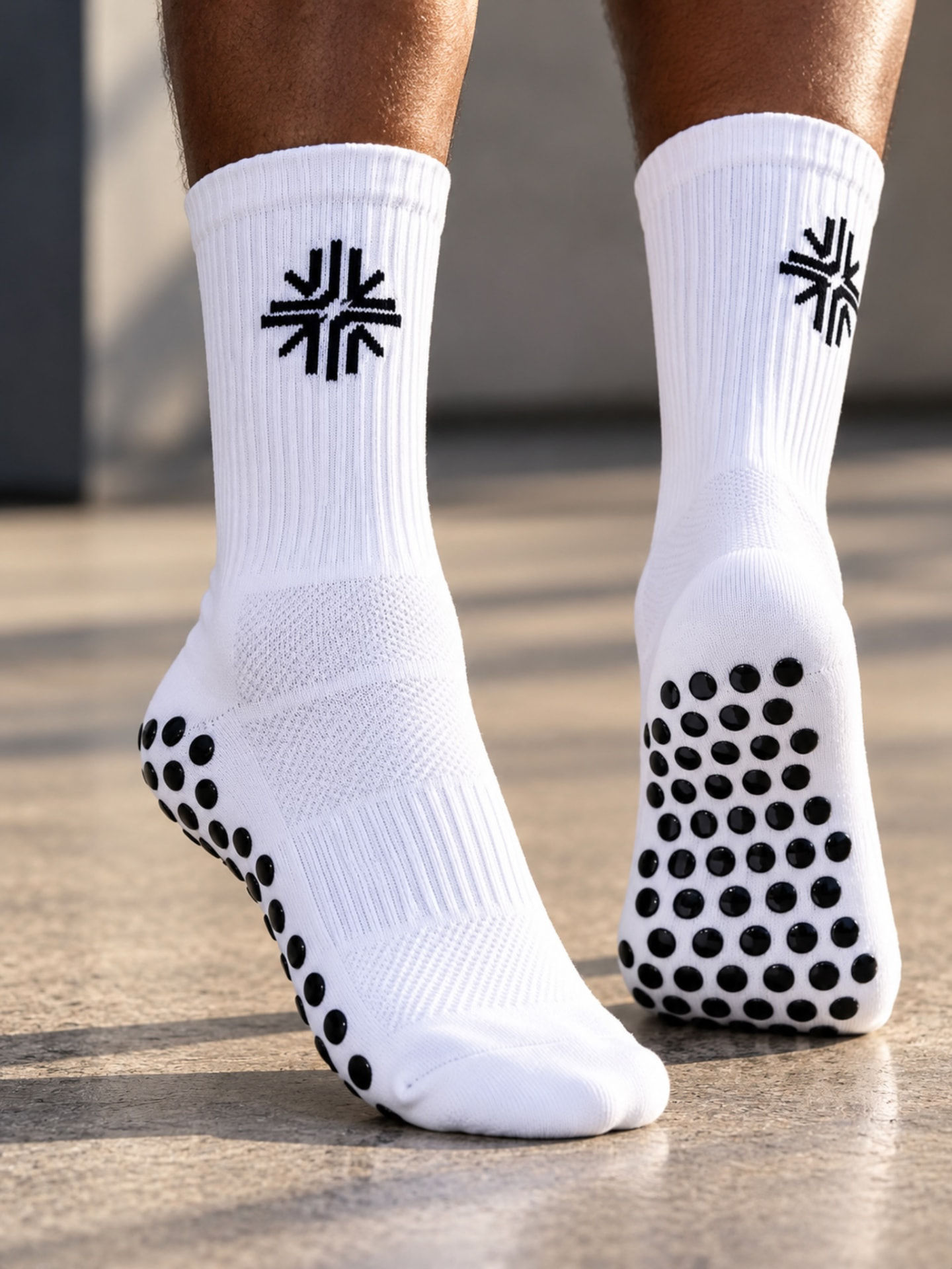 Konnect Grip Socks · Black Grip